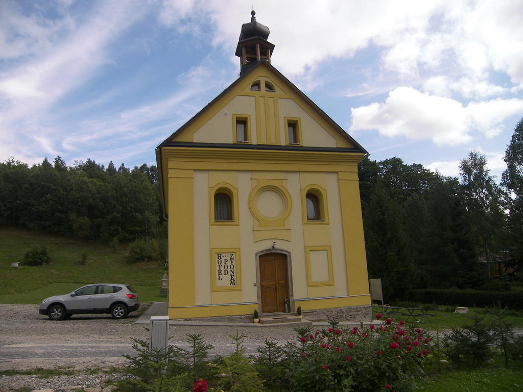Penzion Pod Zvonem Hyncice pod Susinou Exterior photo