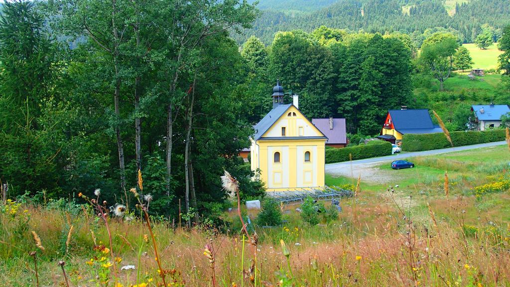 Penzion Pod Zvonem Hyncice pod Susinou Exterior photo